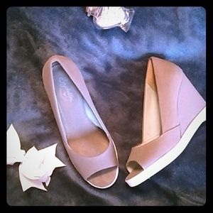 Grey Seychelles Peep Toe Wedges